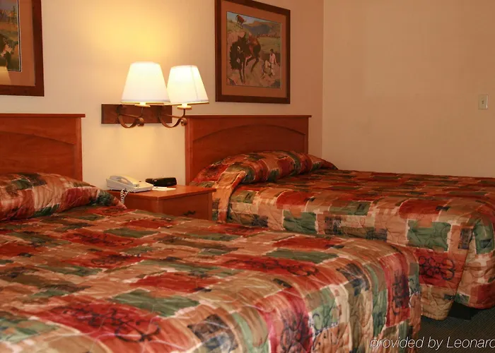 Western Desert Inn